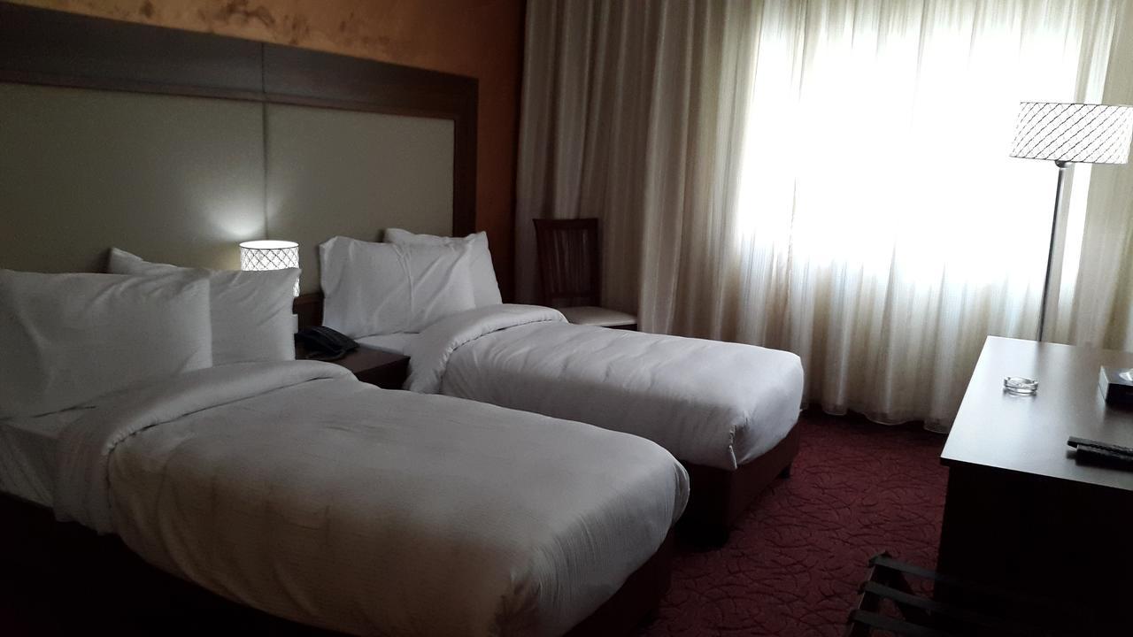 President Hotel Amman Extérieur photo